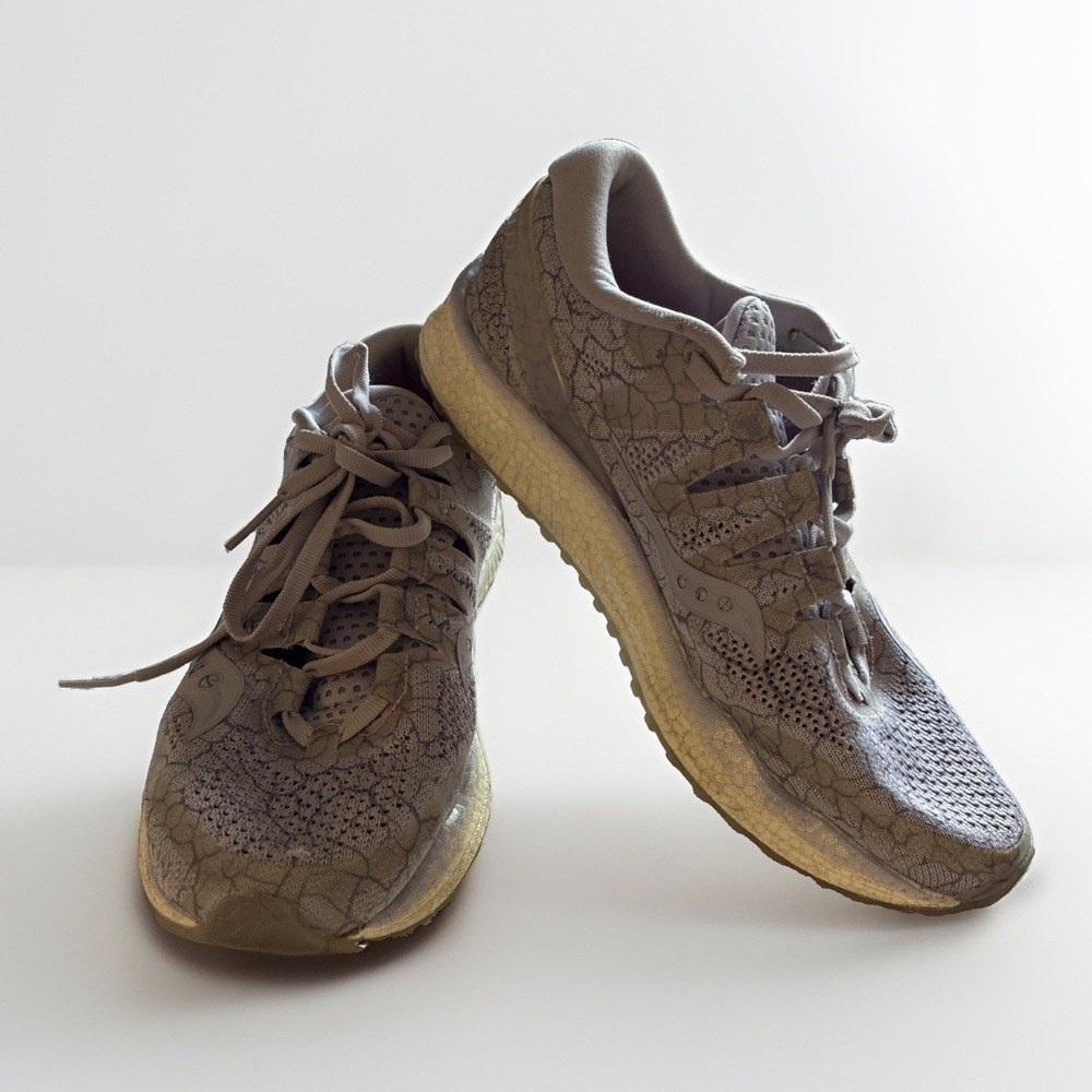 Saucony Freedom ISO 2 Running Shoes Womens 9 Purple Mesh Active Gym Workout Run